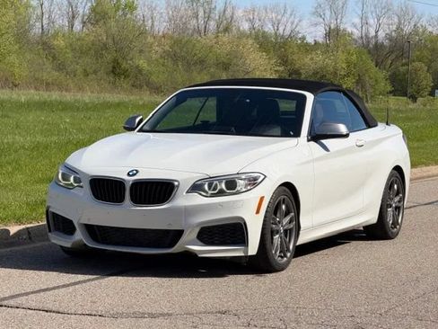Used 2016 BMW M235i xDrive Convertible AWD/4WD image 9