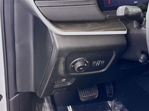 New 2026 Jeep Grand Cherokee L Limited AWD/4WD image 5