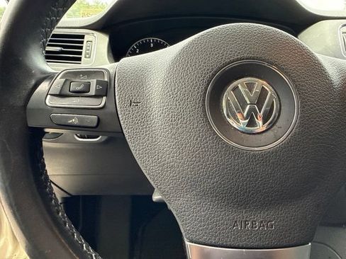 Used 2013 Volkswagen Jetta TDI FWD image 9