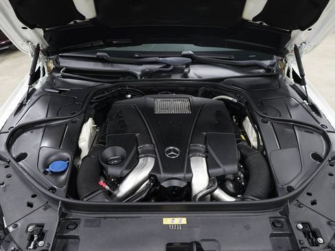 Used 2017 Mercedes-Benz S 550 Sedan w/ Premium Package image 26