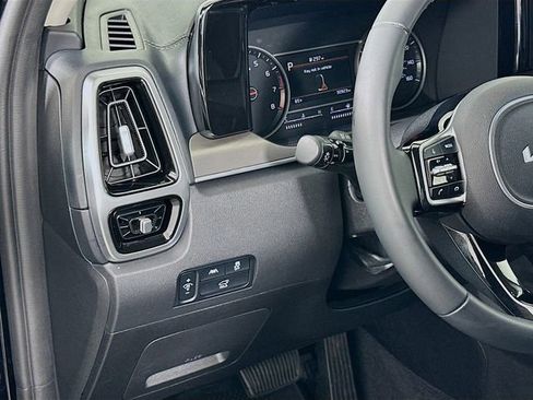 Used 2022 Kia Sorento SX image 10