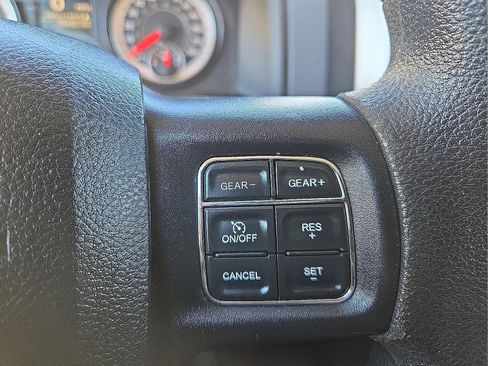 Used 2020 RAM 1500 Classic SLT RWD image 18