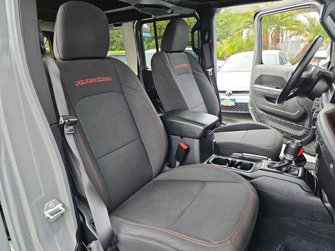 Used 2021 Jeep Wrangler Unlimited Rubicon image 10