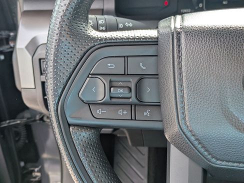 Used 2024 Toyota Tacoma SR5 AWD/4WD image 20