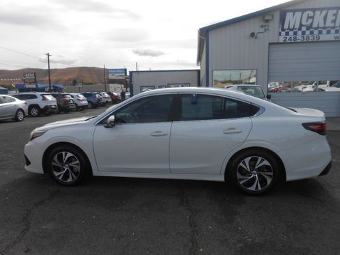 Used 2021 Subaru Legacy Premium image 6