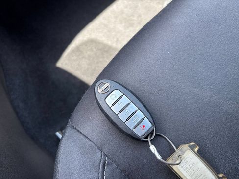 Used 2025 Nissan Altima 2.5 SV FWD image 20