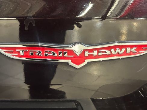 Used 2019 Jeep Grand Cherokee Trailhawk AWD/4WD image 26
