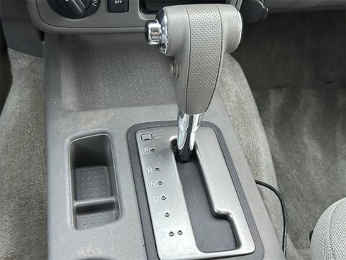 Used 2015 Nissan Frontier SV image 28