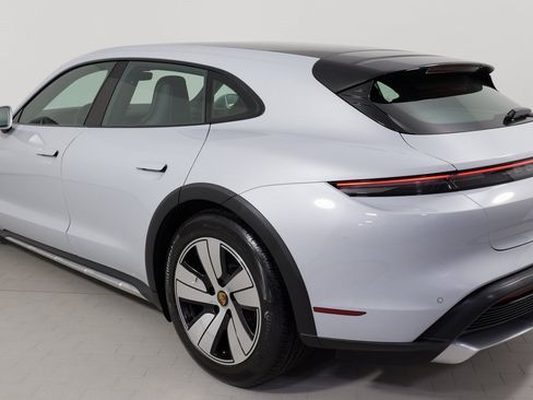 Used 2023 Porsche Taycan 4 Cross Turismo image 24