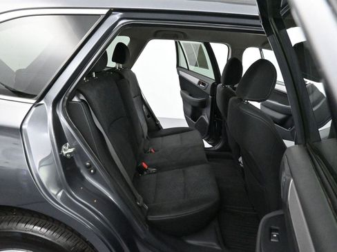 Used 2019 Subaru Outback 2.5i Premium image 28