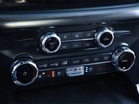 Used 2022 Ford F150 Platinum w/ Equipment Group 701A High image 32