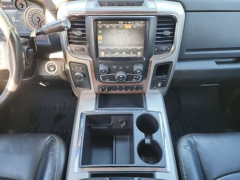 Used 2015 RAM 2500 Laramie AWD/4WD image 17