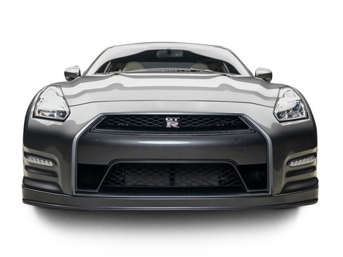 Used 2016 Nissan GT-R Premium AWD/4WD image 2