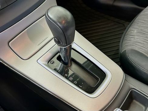 Used 2015 Nissan Sentra SV FWD image 18