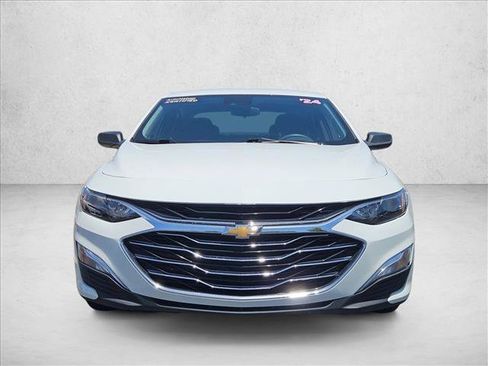 Used 2024 Chevrolet Malibu LS FWD image 2