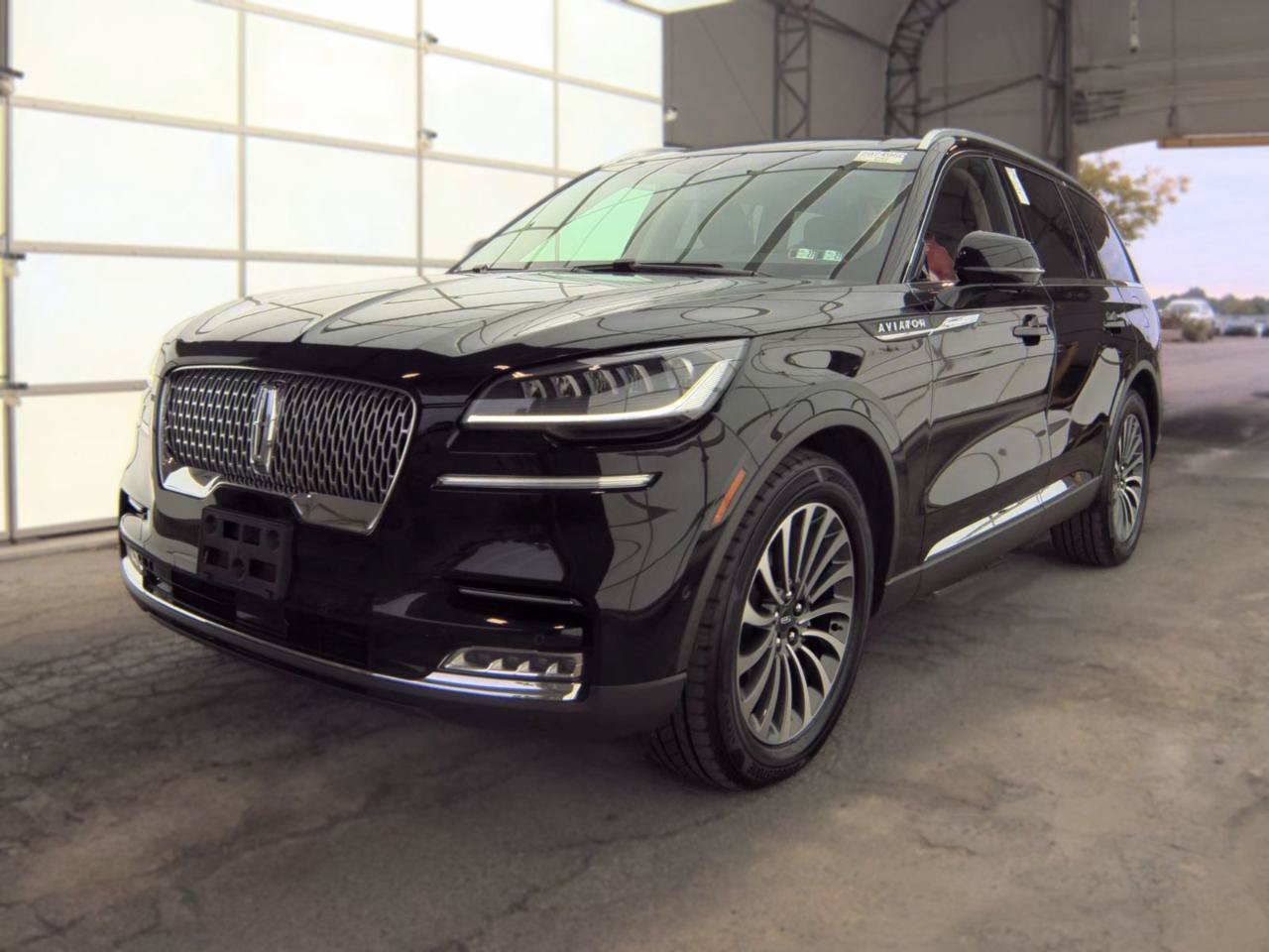 Used 2021 Lincoln Aviator Reserve w/ Equipment Group 201A AWD/4WD image 5
