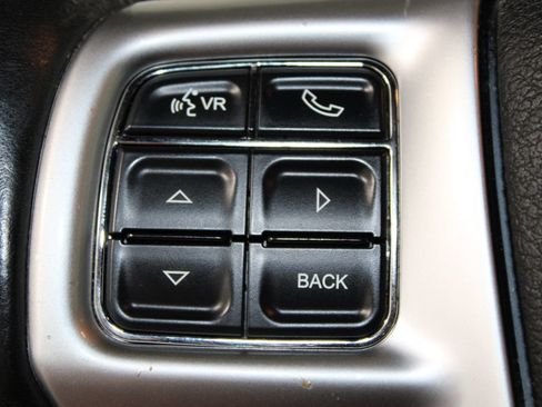 Used 2012 Chrysler 300 RWD image 33