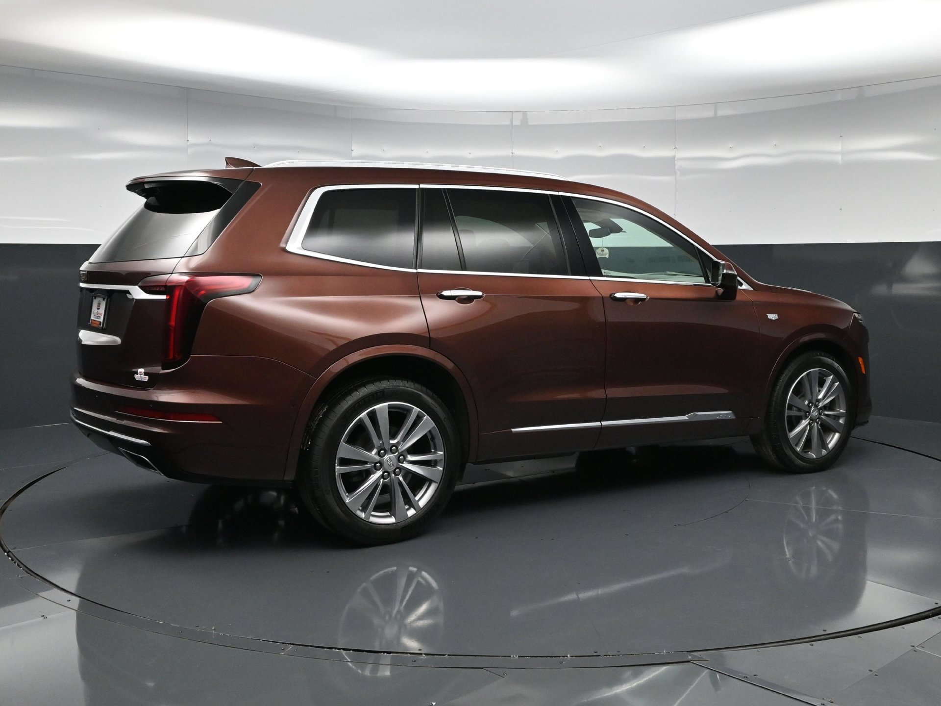 Used 2022 Cadillac XT6 Premium Luxury FWD image 8