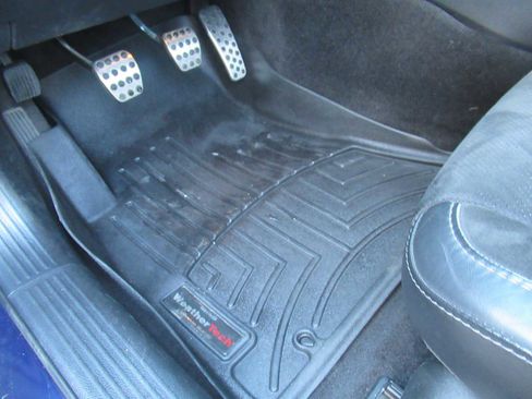 Used 2015 Dodge Challenger R/T Plus image 27