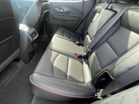 Used 2024 GMC Terrain AT4 w/ Infotainment Package II image 12