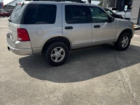 Used 2005 Ford Explorer XLT RWD image 4