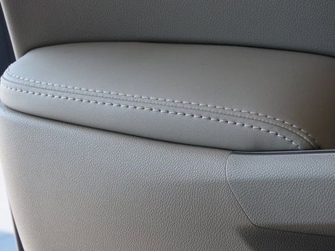 New 2025 Kia Sorento S w/ Panoramic Sunroof Package image 37