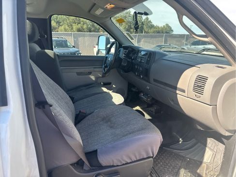 Used 2012 Chevrolet Silverado 2500 W/T RWD image 10