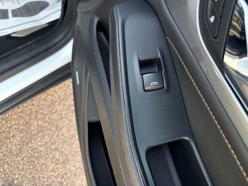 Used 2021 Chevrolet Traverse RS image 26