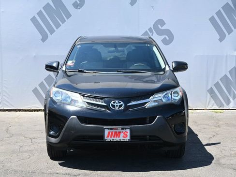 Used 2015 Toyota RAV4 LE FWD image 2