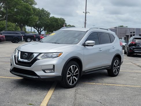 Used 2020 Nissan Rogue SL AWD/4WD image 2