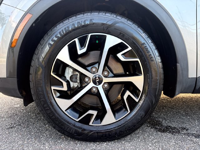 Certified 2024 Kia Sportage EX FWD image 10
