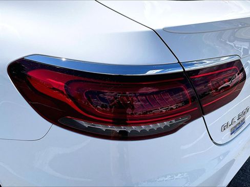 Used 2021 Mercedes-Benz GLC 300 4MATIC Coupe image 23
