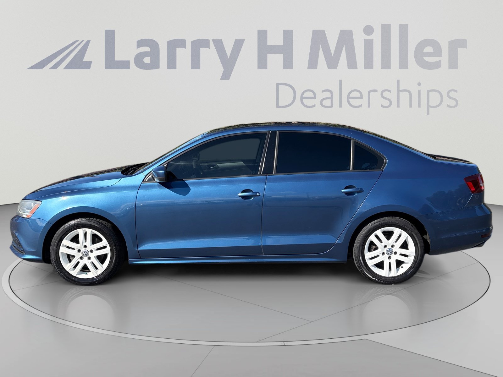 Used 2018 Volkswagen Jetta S FWD image 2