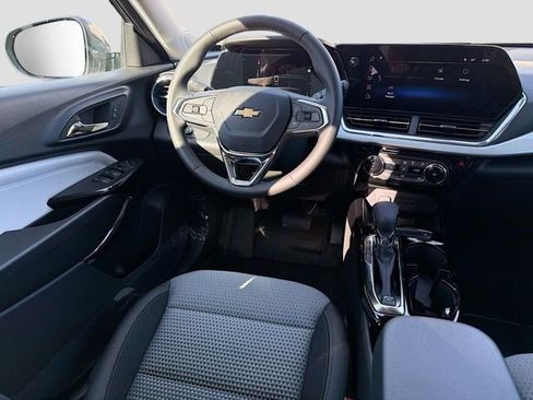 New 2026 Chevrolet Trax LT w/ Driver Confidence Package image 25