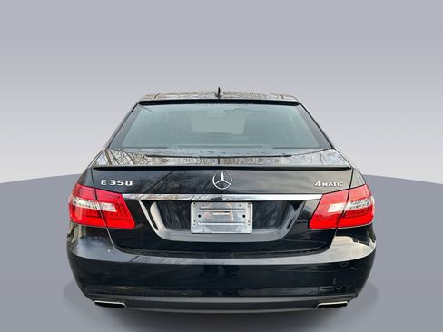 Used 2010 Mercedes-Benz E 350 4MATIC Sedan image 4