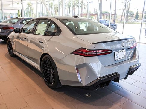 New 2026 BMW M5 w/ Carbon Package AWD/4WD image 4