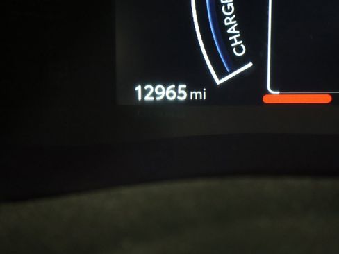 Used 2025 Toyota Camry SE image 31