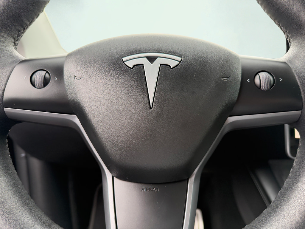 Used 2022 Tesla Model Y Performance AWD/4WD image 50