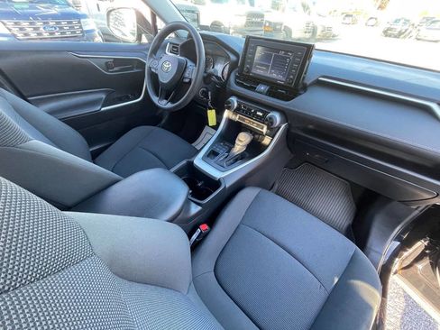 Used 2022 Toyota RAV4 LE image 37