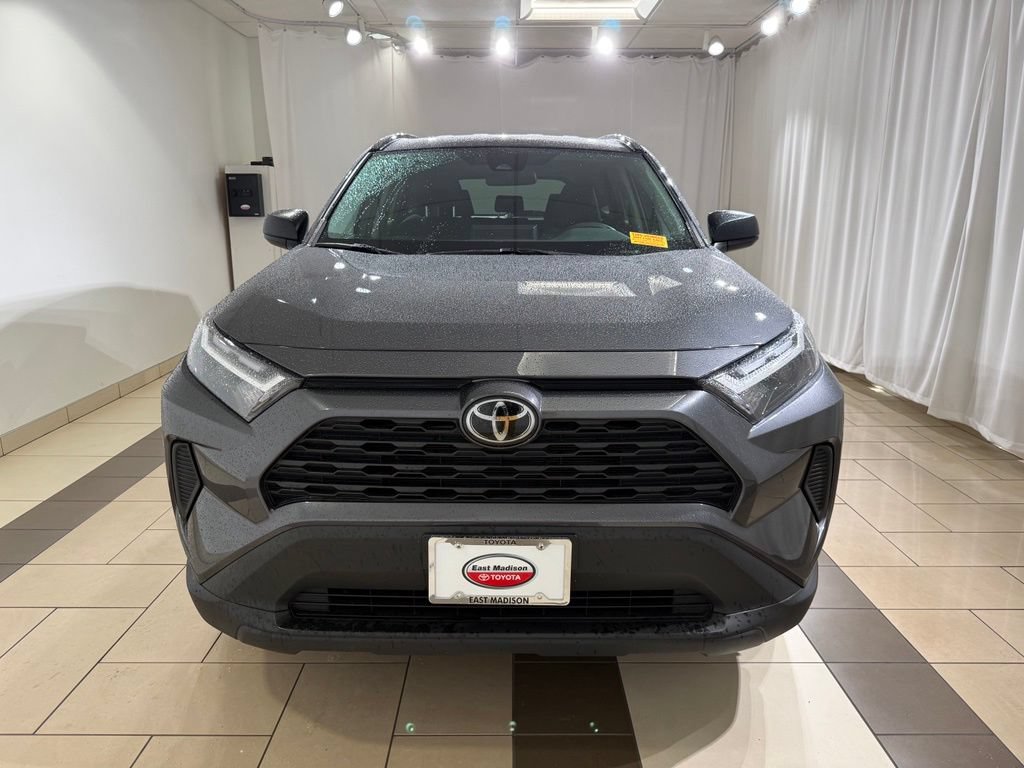 Certified 2025 Toyota RAV4 LE AWD/4WD image 9