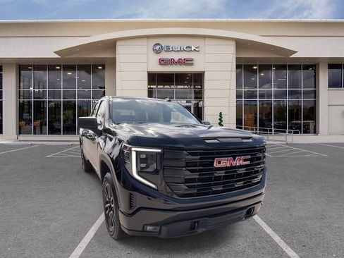 Used 2025 GMC Sierra 1500 Elevation AWD/4WD image 3
