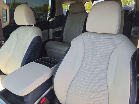 New 2026 Kia Carnival SX Prestige FWD image 22