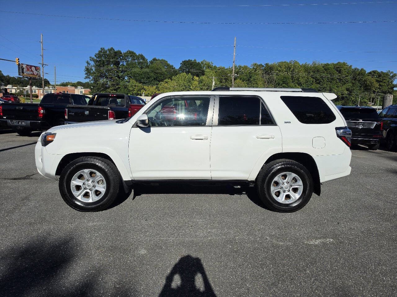 Used 2021 Toyota 4Runner SR5 RWD image 4
