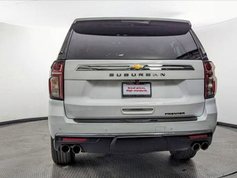 Used 2023 Chevrolet Suburban Premier image 7