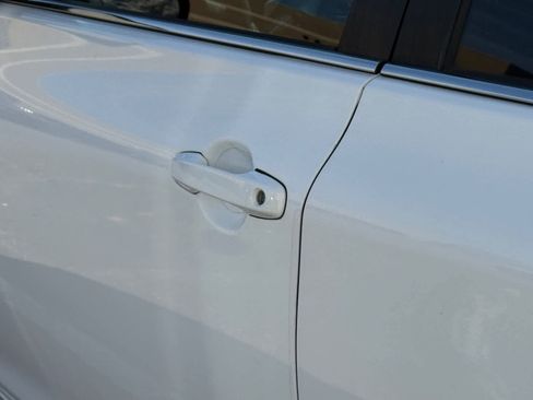 Used 2017 Toyota Camry SE image 13