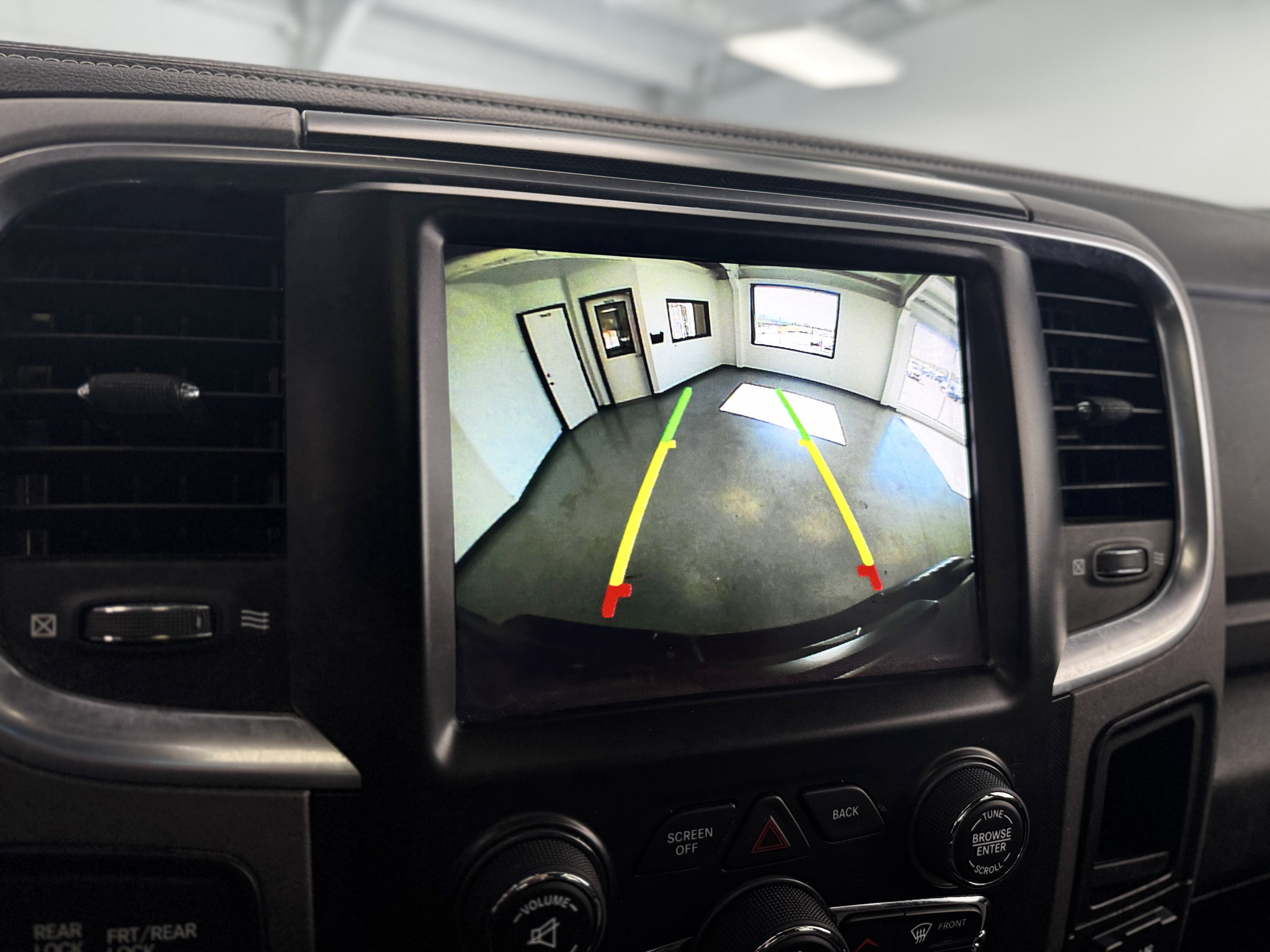 Used 2018 RAM 2500 Power Wagon w/ Leather & Luxury Group AWD/4WD image 21