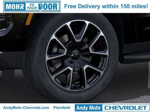 New 2026 Chevrolet Suburban RST image 9