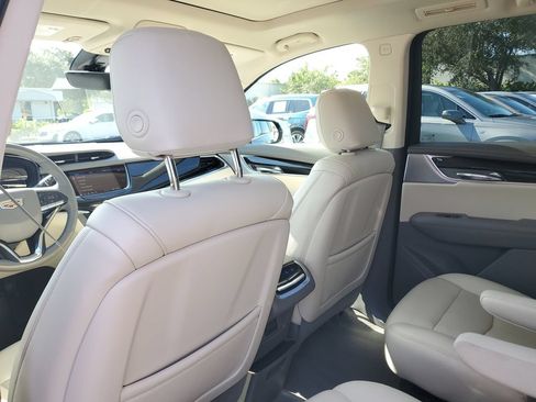 Certified 2024 Cadillac XT6 Premium Luxury w/ Technology Package FWD image 15