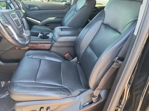 Used 2020 GMC Yukon SLT AWD/4WD image 13