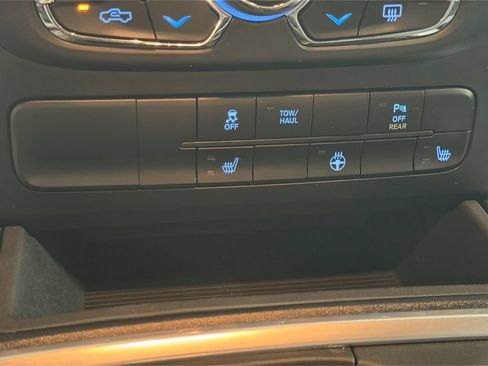 Used 2022 RAM 1500 Warlock AWD/4WD image 32